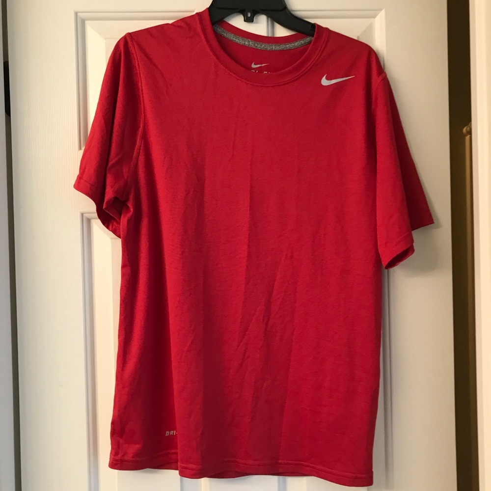 Nike Dri-Fit - Red